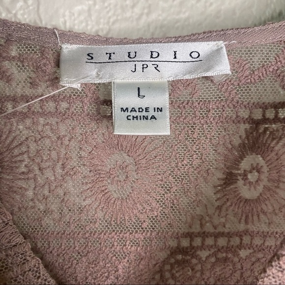 NWT Boho Mauve FLOWY 3/4 Sleeve Lace and linen Peasant Blouse Large Studio JPR - Picture 5 of 16